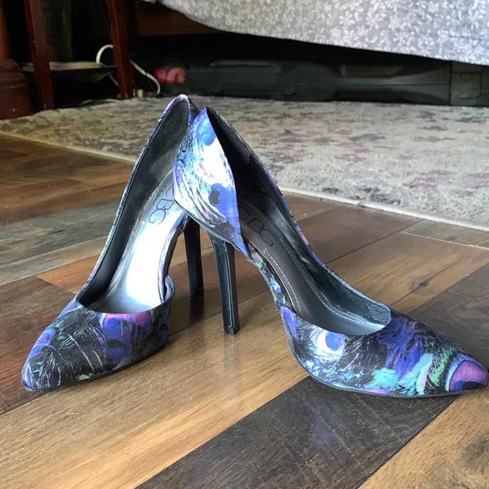 Purple peacock size 6b heel